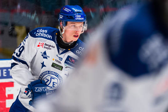 Leksands Wilde Bröms före ishockeymatchen i