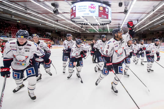 Linköpings spelarna jublar