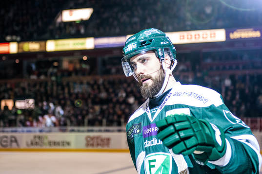 Färjestads Morgan Ellis jublar