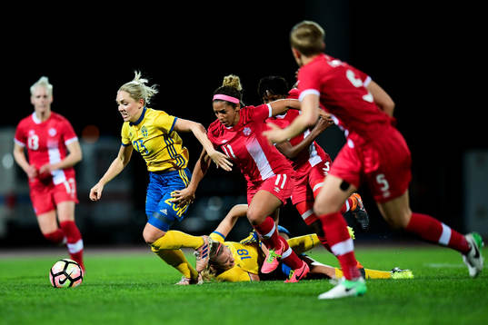 Sveriges Elin Rubensson och Kanadas Desiree Scott