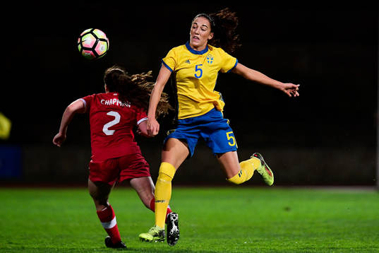 Kanadas Allysha Chapman och Sveriges Anna Oskarsson