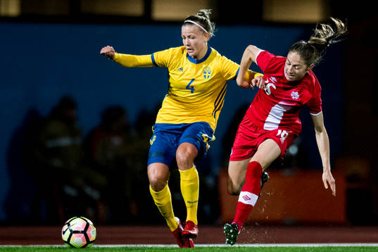 Sveriges Hanna Glas och Kanadas Janine Beckie