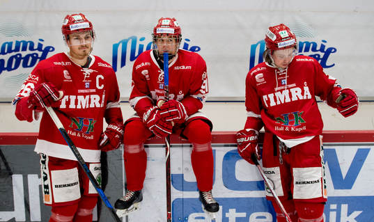 Timrås Hampus Larsson, Filip Hållander och Jonathan Dahlen