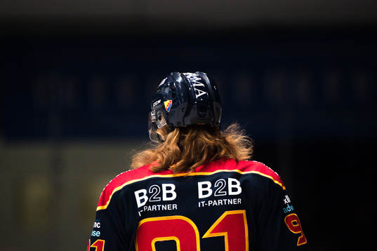 BDjurgårdens Axel Jonsson Fjällby före ishockeymatchen i