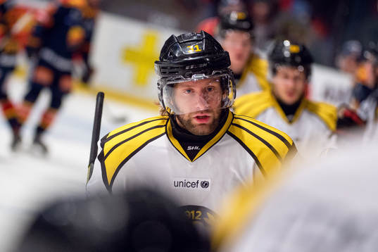 Brynäs Jonathan Granström jublar