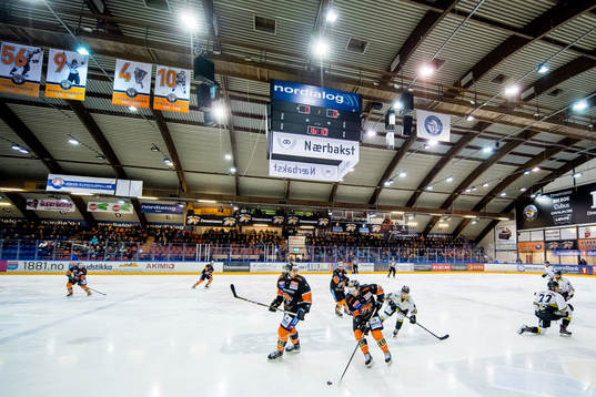 Viktor Granheim of Frisk Asker and Magnus Hoff of Stavanger