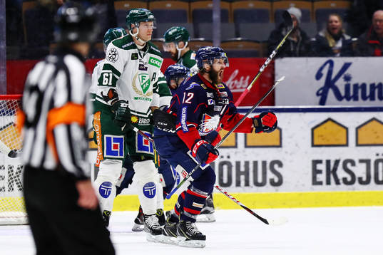 Linköpings Sebastian Karlsson jublar