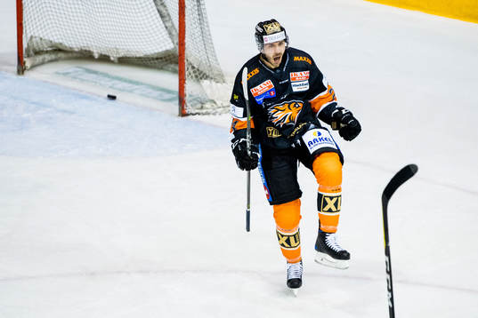 Nick Pageau of Frisk Asker celebrates scoring 1-0