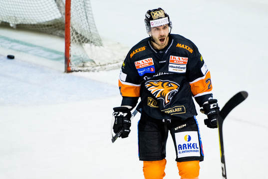 Nick Pageau of Frisk Asker celebrates scoring 1-0