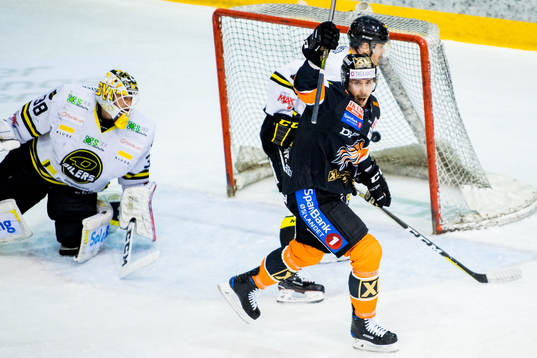 Nick Pageau of Frisk Asker celebrates scoring 1-0