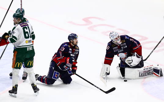Linköpings Andrew Gordon och målvakt Jonas Gustavsson