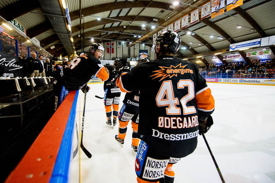 Magnus Tveit Geheb and Henrik Ødegaard of Frisk Asker