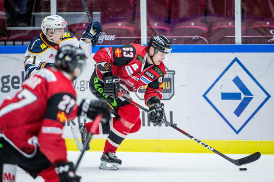 Malmö Redhawks Fredrik Händemark mot Djurgårdens
