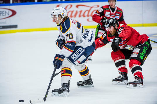 Djurgårdens Marcus Davidsson mot Malmö Redhawks Anton