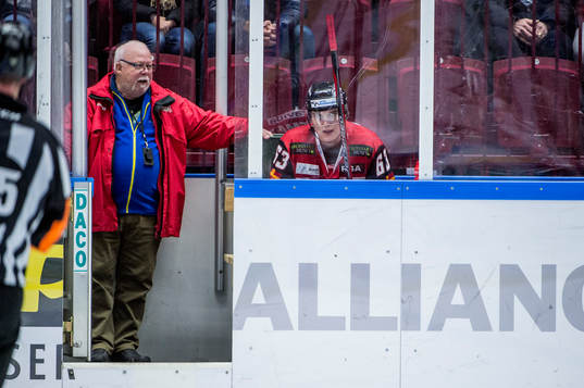 Malmö Redhawks Fredrik Händemark i utvisningsbåset