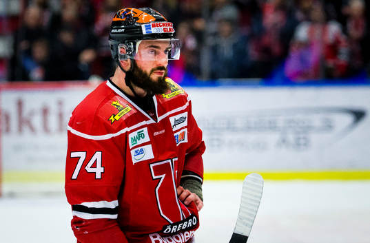 Örebros Nick Ebert deppar