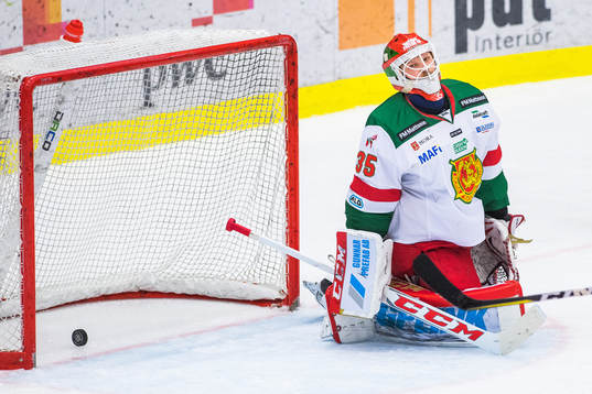 Moras målvakt Christian Engstrand deppar