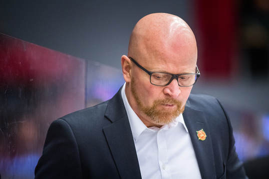 Moras tränare Johan Rosén deppar