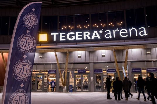 Tegera Arena i ishockeymatchen i Hockeyallsvenskan mellan