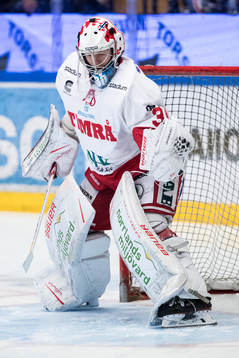 Timrås målvakt Henrik Haukeland  i ishockeymatchen i
