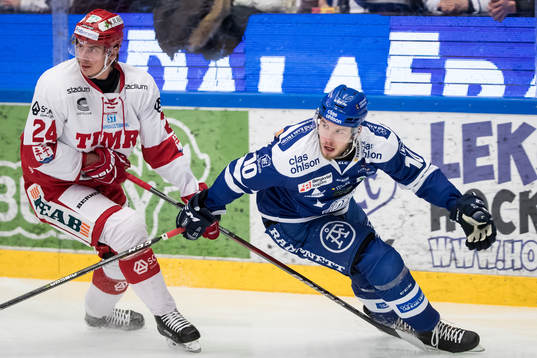Timrås Andreas Molinder och Leksands Matt Carey  i