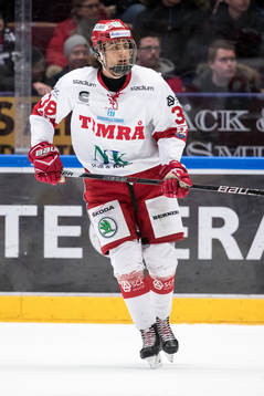 Timrås Jacob Olofsson i ishockeymatchen i