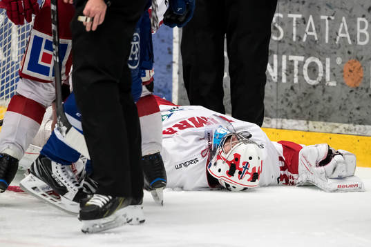 Timrås målvakt Henrik Haukeland  i ishockeymatchen i