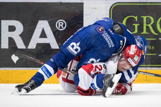 Leksands Filip Johansson och Timrås Emil Berglund  i