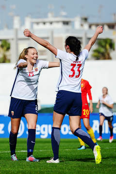 Norges Synne Sofie Kinden Jensen och Ingrid Syrstad Engen