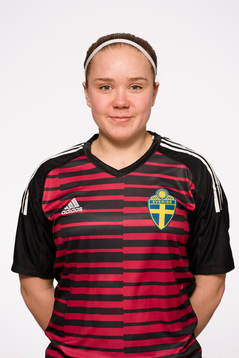 Sofia Hjern, målvakt i F16-landslaget