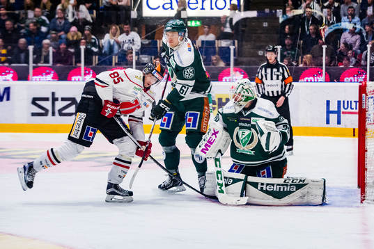 Örebros Kalle Olsson, Färjestads Johan Ryno och målvakt