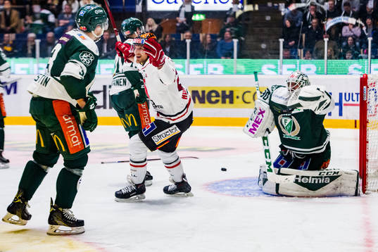 Örebros Anton Hedman jublar