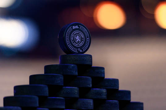 Matchpuck före ishockeymatchen i SHL mellan Växjö och