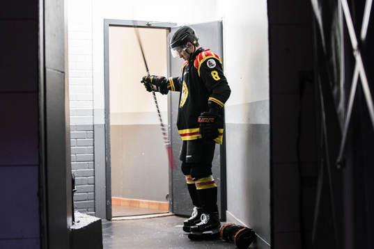 Brynäs Aaron Palushaj innan ishockeymatchen i SHL mellan