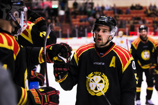 Brynäs Lukas Kilström jublar