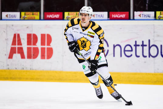Skellefteås Emil Djuse innan ishockeymatchen i SHL mellan