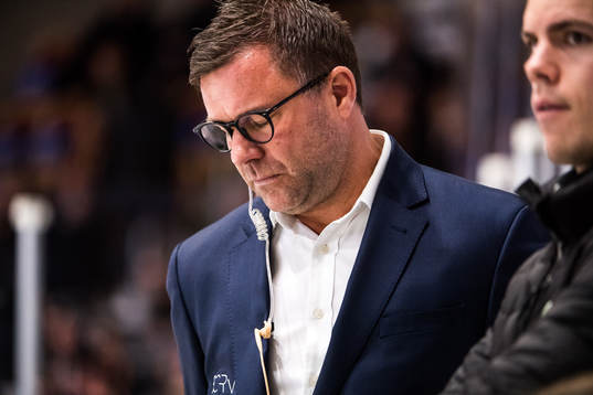 Rögles tränare Patrik Ross deppar