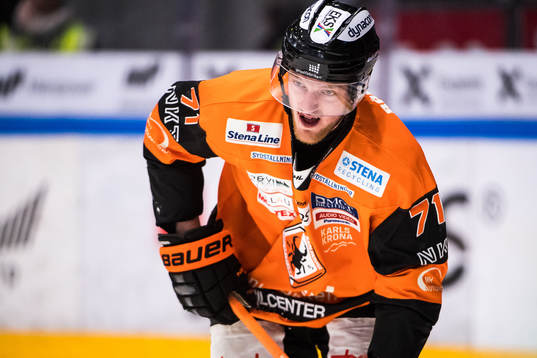 Karlskronas Joseph Jonsson  blöder och har ont