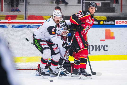 Malmö Redhawks Stefan Warg och Luleås Johan Harju