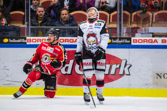 Luleås Oscar Engsund och Malmö Redhawks Christoffer