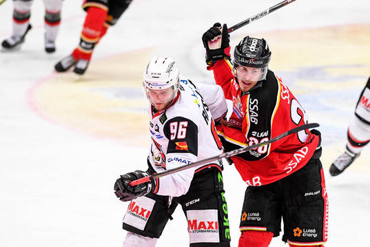 Malmö Redhawks Kim Rosdahl och Luleås Emil Larsson