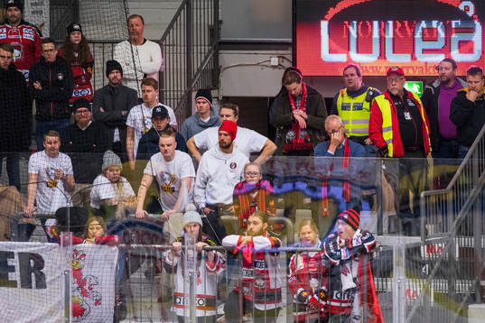 Malmö Redhawks supportrar deppar