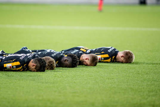 Häckens spelarnas jublar