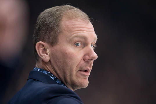 s tränare Johan Lindbom