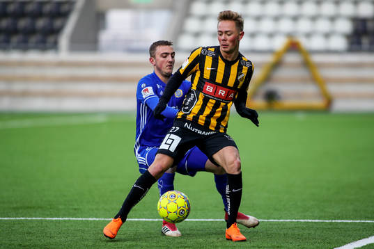 Häckens Joel Andersson och Sundsvalls Dennis Olsson