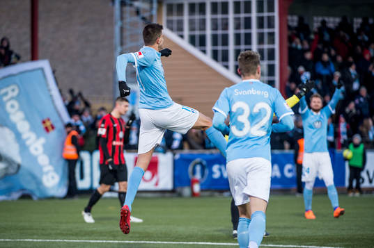 Malmö FFs Alexander Jeremejeff jublar