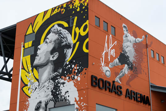 Muralmålningar exteriört på Borås arena