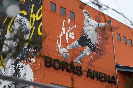 Muralmålningar exteriört på Borås arena