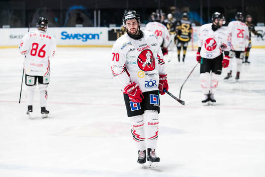 Vita Hästens Rikard Olsén deppar