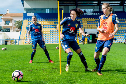 Sveriges Olivia Schough, Anna Oskarsson och Amanda Edgren